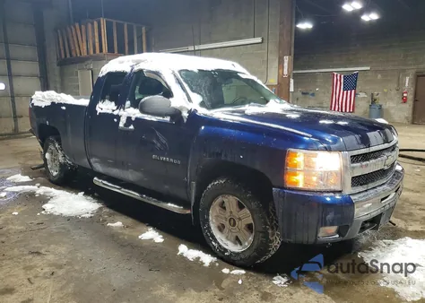2011 Chevrolet Silverado K1500 Lt z USA, uszkodzony, nr VIN 1GCRKSE37BZ137130